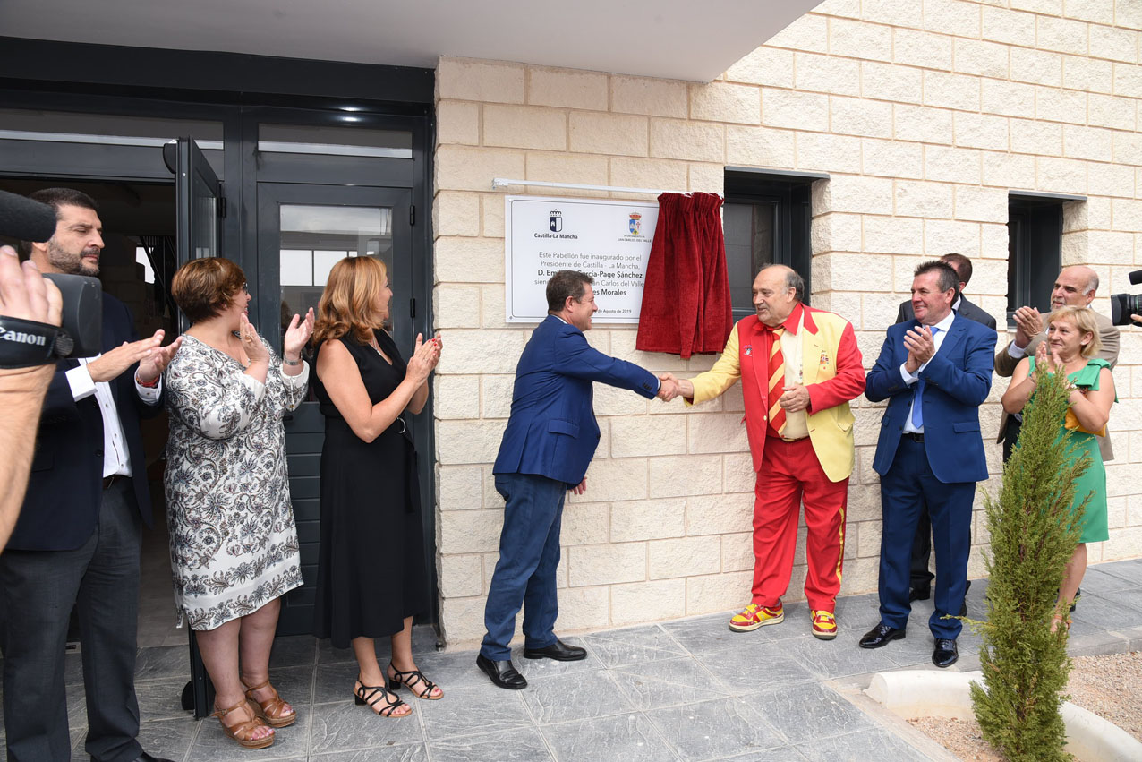 techo de gasto Page inaugurando el Pabellón Municipal "Manolo el del Bombo".