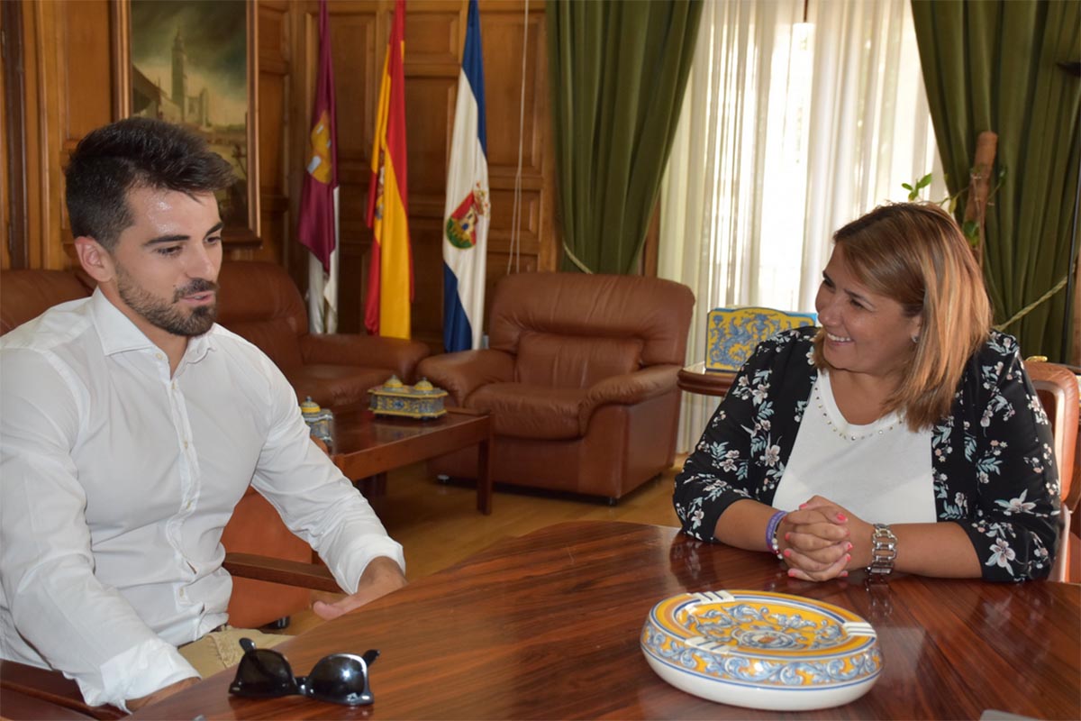 Paco Cubelos, durante la recepción que la brindado Tita García Élez