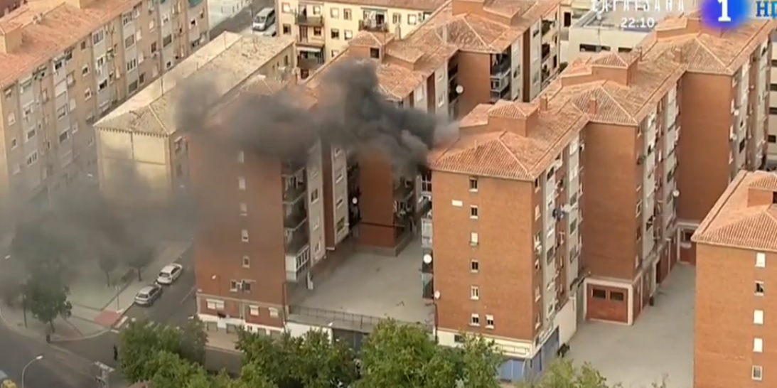 El incendio visto desde el helicóptero de La Vuelta.