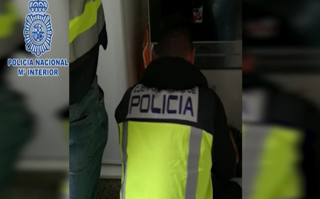 toledo Agentes de la Policía Nacional durante uno de los registros.