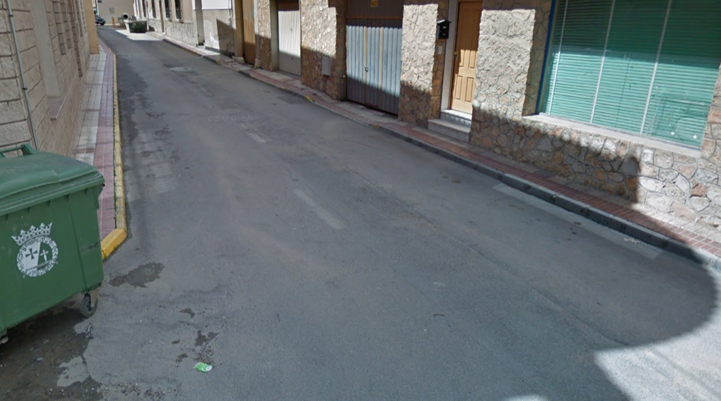 La pelea se produjo en la confluencia de las calles Iglesia y San Roque, en Villacañas.