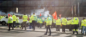 Imagen de archivo de una concentración de trabajadores del transporte sanitario.