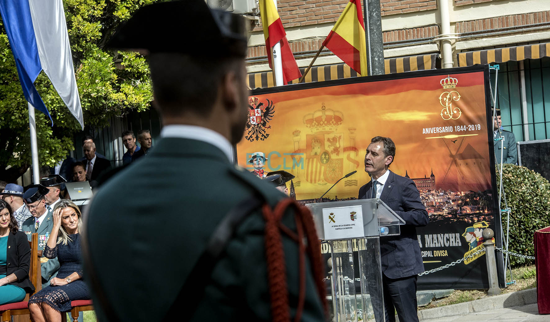 La Guardia Civil de CLM ya tiene nuevo general jefe. Imagen de la celebración de la patrona de la Benemérita en Toledo. Al fondo, Francho Tierraseca, delegado del Gobierno en CLM.