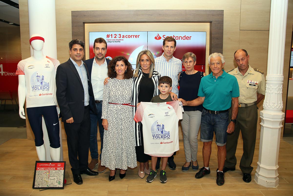 Foto de familia de la presentación de La Nocturna de Toledo