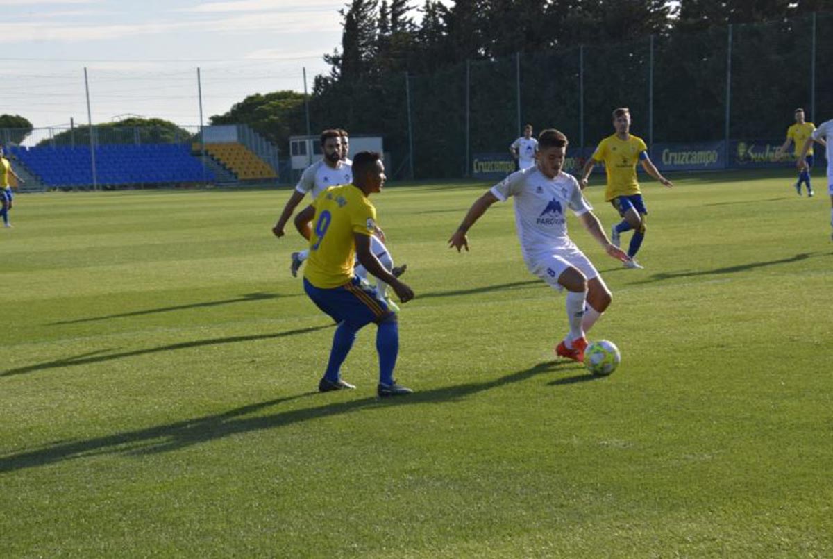 El Villarrobledo cayó en el campo del Cádiz B