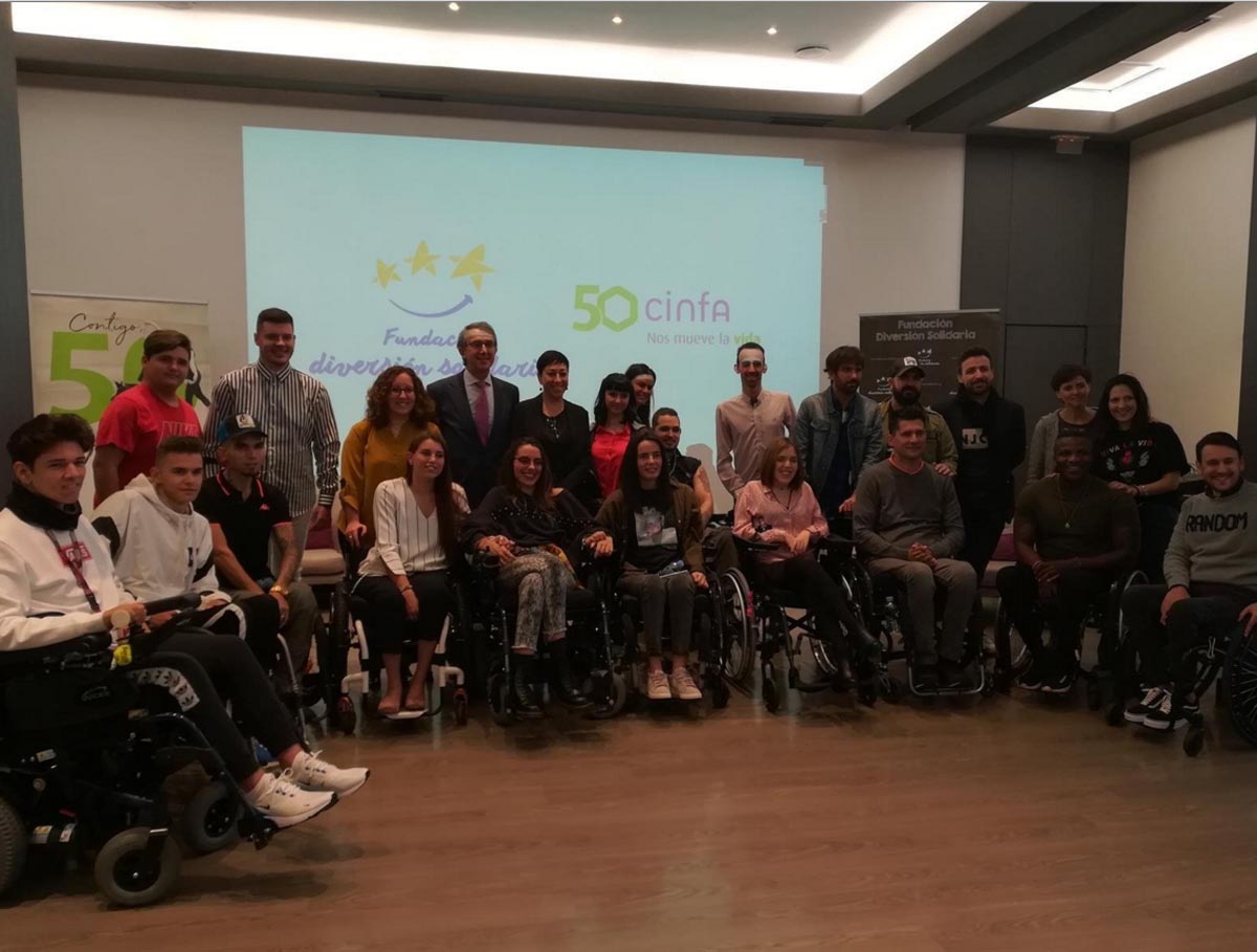 Los jóvenes con lesión medular adquirida que han compuesto una canción solidaria