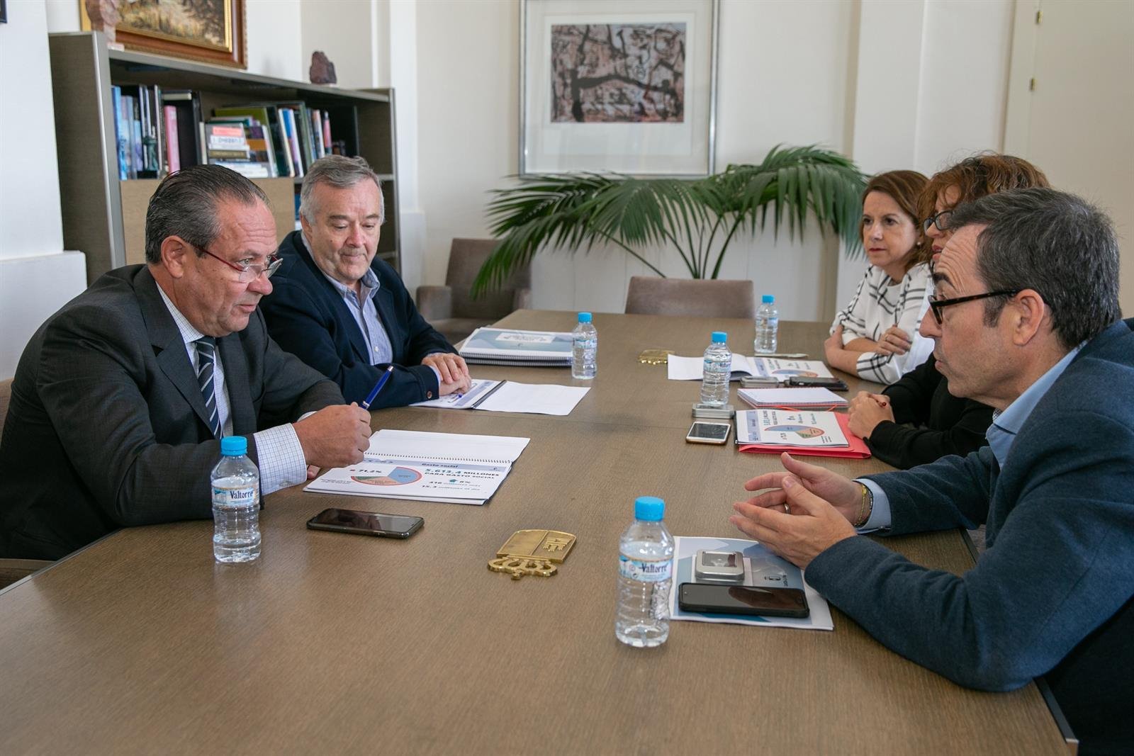 enmienda a la totalidad Reunión entre el Gobierno de CLM y CCOO para analizar e proyecto de presupuestos.