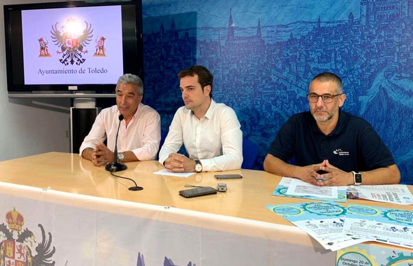 Pablo García, en el centro, ha presentado un fin de semana especialmente deportivo en Toledo.