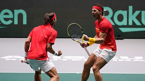 Feliciano López y Rafa Nadal celebran el paso a la final de la Copa Davis.