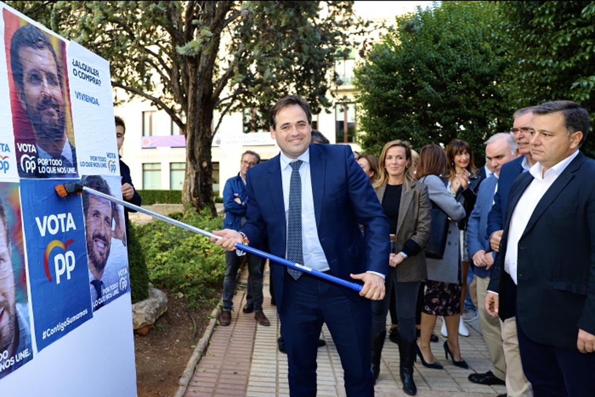 Paco Núñez, presidente del PP de CLM, en el arranque de campaña en Albacete