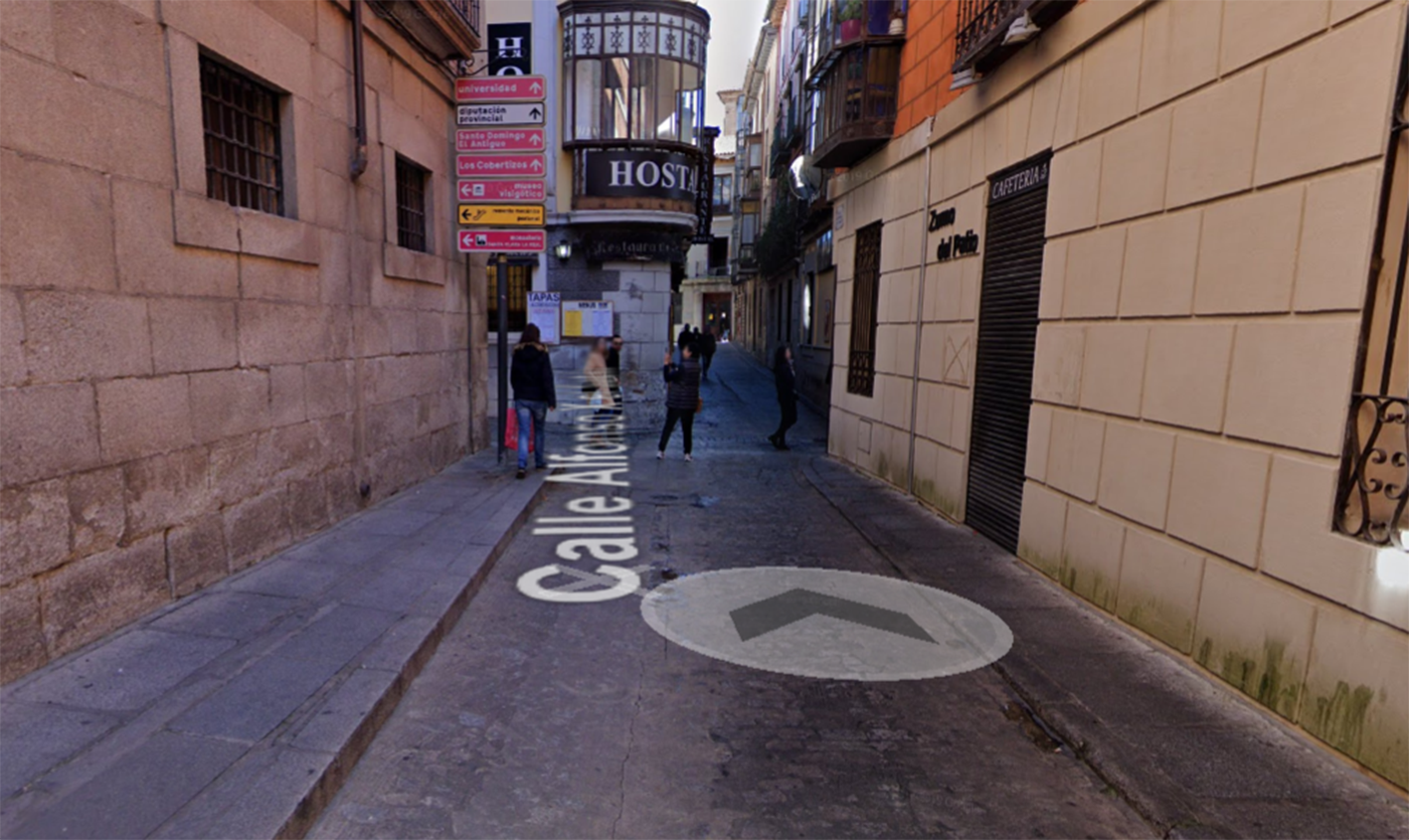 La calle Alfonso X, en el casco histórido de Toledo, se cortará al tráfico y a los peatones del 4 al 13 de noviembre por las obras de zanjeo y canalización que se van a llevar a cabo.
