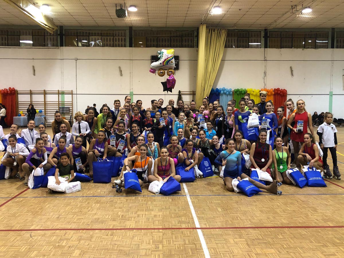 Foto de familia del Trofeo Nacional de Patinaje Artístico JCCM, en el que brilló el CD Patinaje Artístico de Toledo