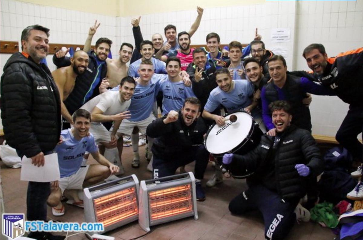 El FS Talavera, festejando su pase a octavos de la Copa