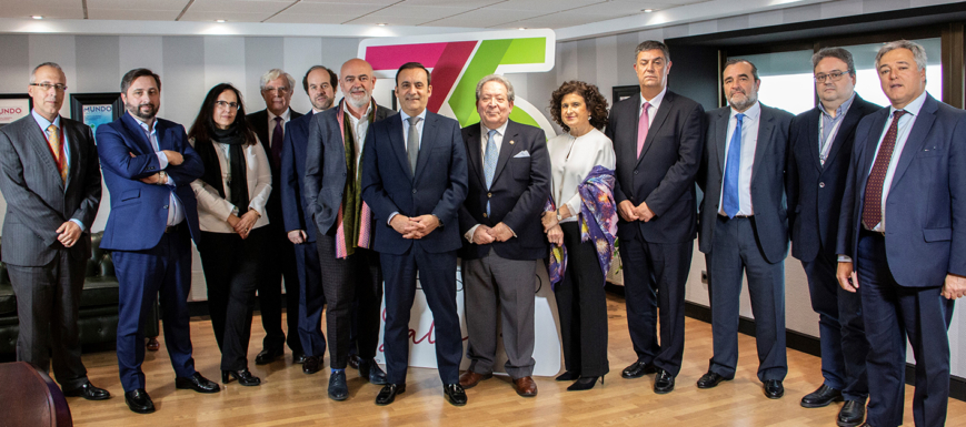 Miembros de Cofares y Cofarta, durante la firma del acuerdo.