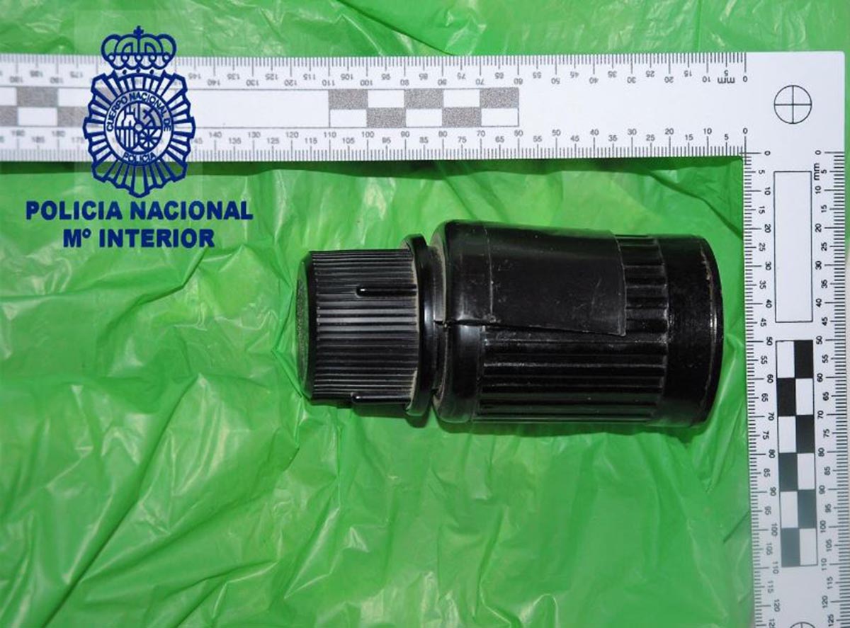 Esta es la granada de mano que una mujer halló en armario, en Alcázar