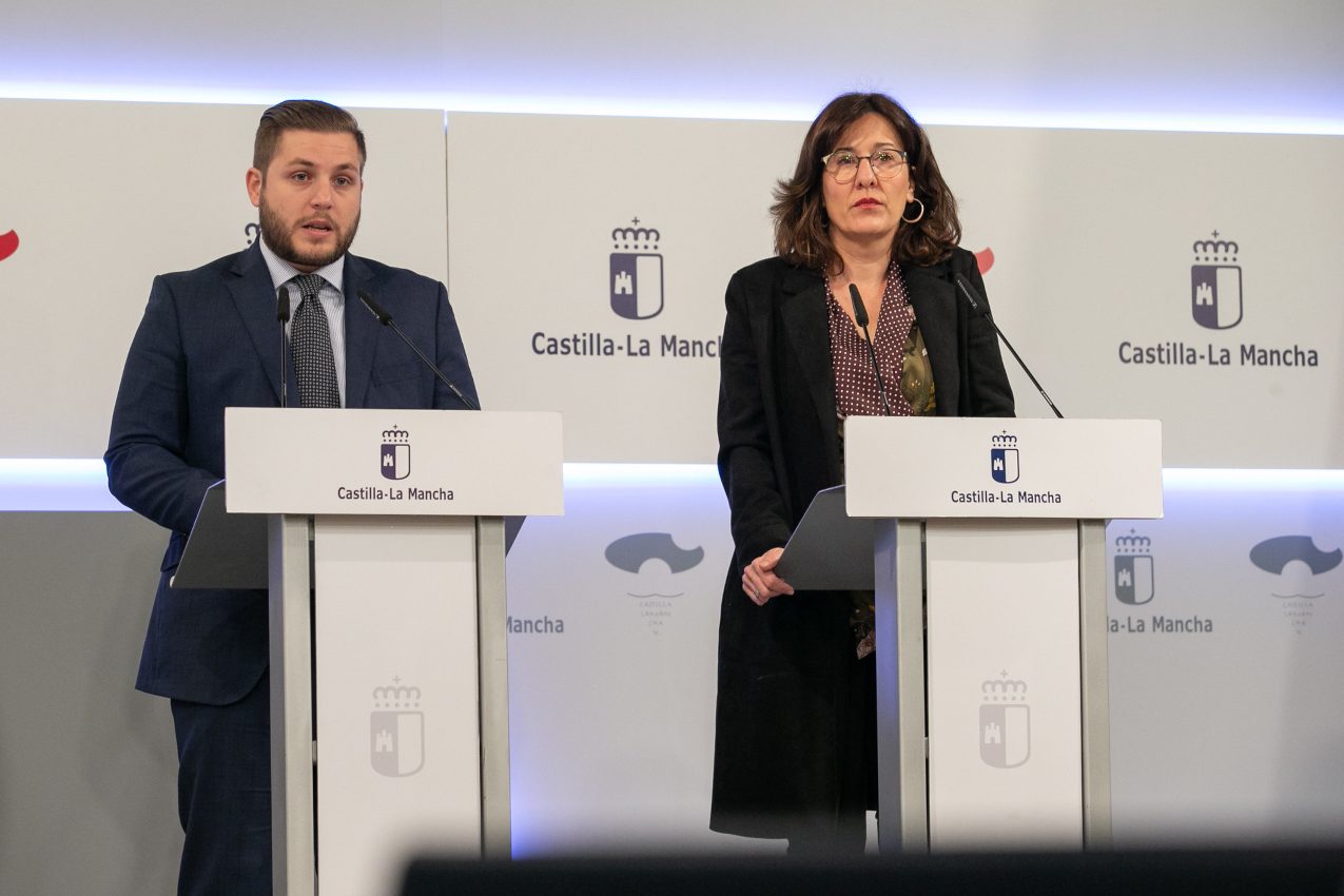 Nacho Hernando y Blanca Fernández en rueda de prensa.