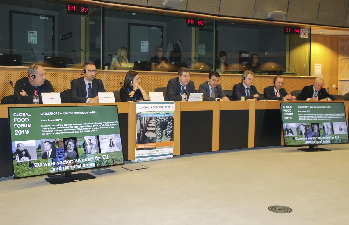 Page abordó en Bruselas los retos del sector agrario en la UE