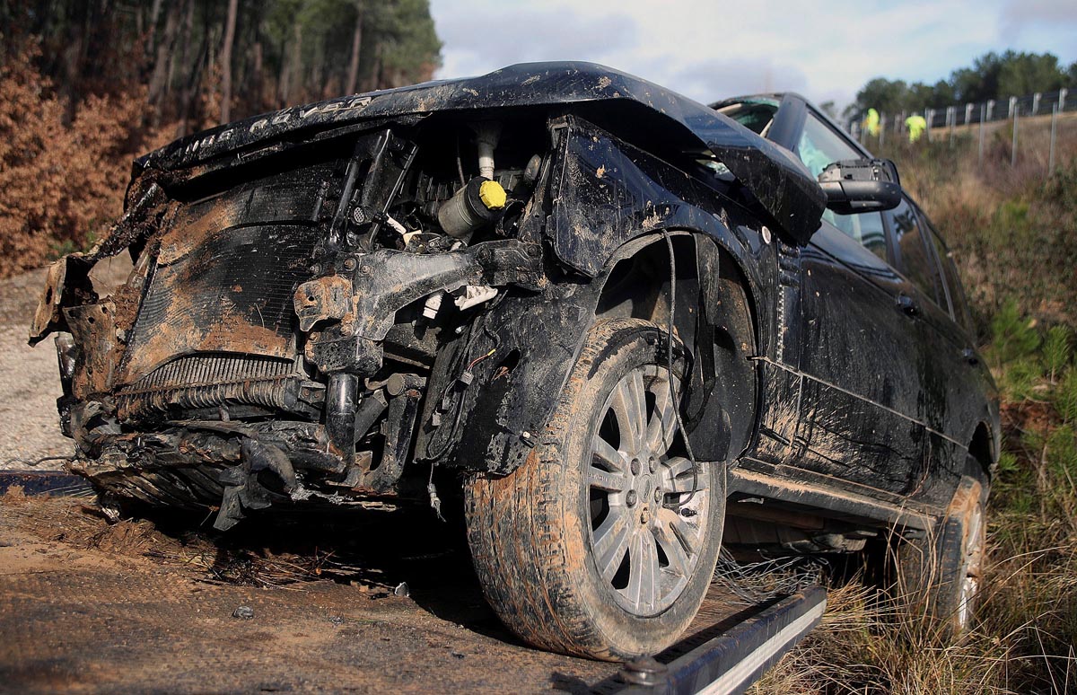 Estado en el que quedó el Land Rover en el que se mató Patxi Andión