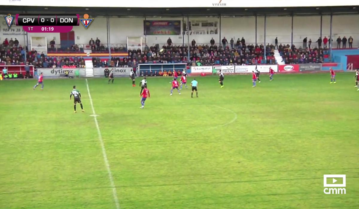 Lance del partido entre el Villarrobledo y el Don Benito