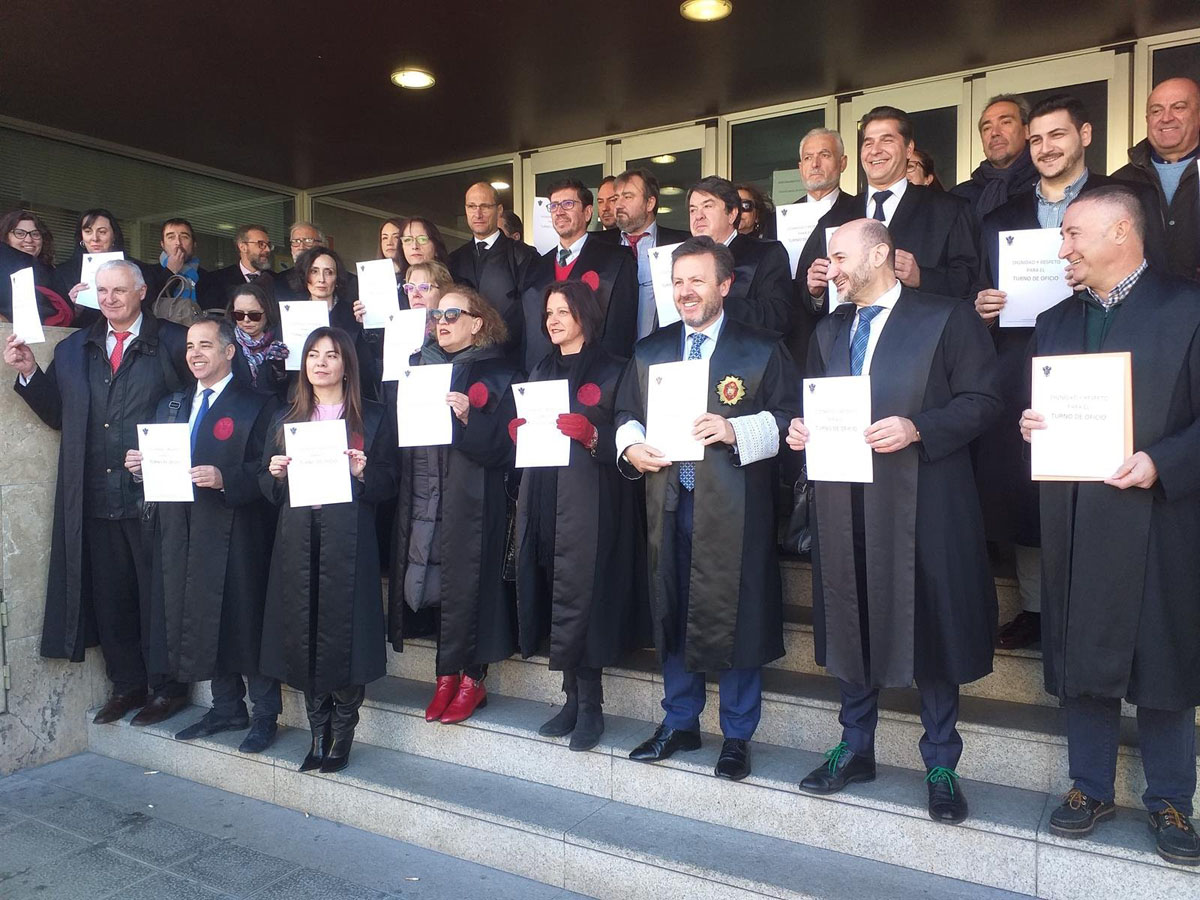 Concentración hoy en Toledo de los abogados del turno de oficio.