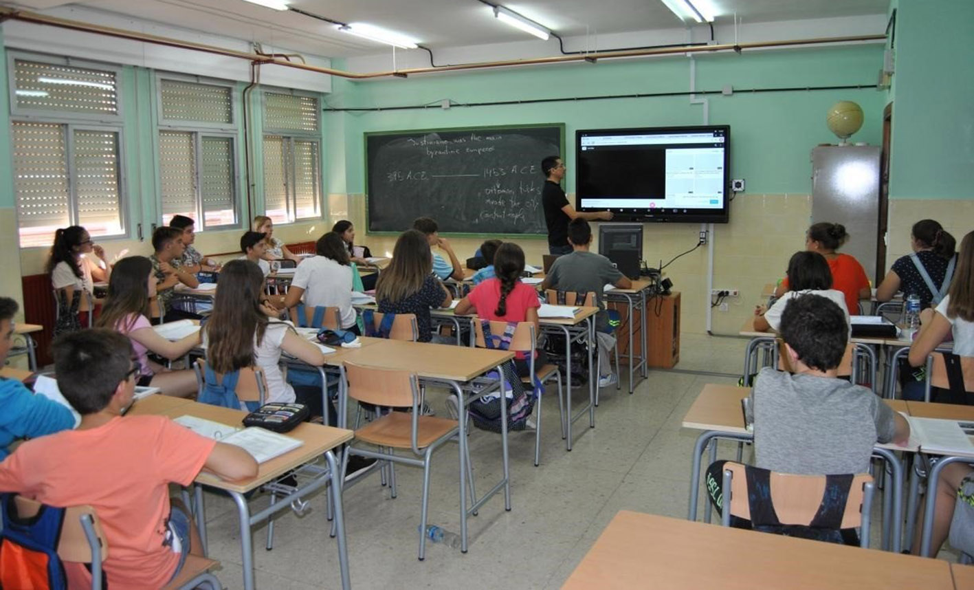 Alumnos en una clase de un colegio de Castilla-La Mancha.