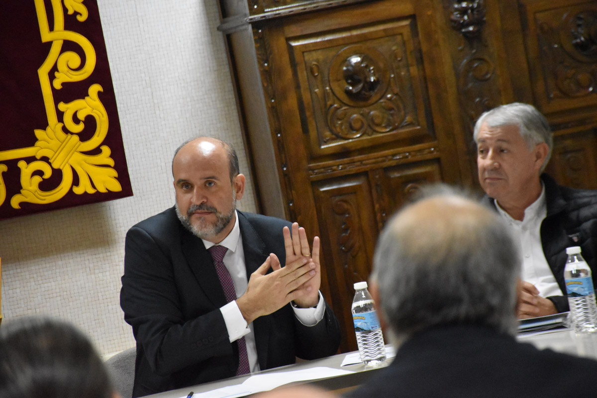 Encuentro del Gobierno de CLM con alcaldes de 13 municipios de la Mancha Alta Conquense.