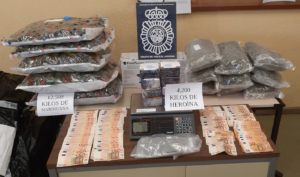 Los agentes de la Policía Nacional descubrieron cuatro kilos de heroína escondidos entre pienso para perros.