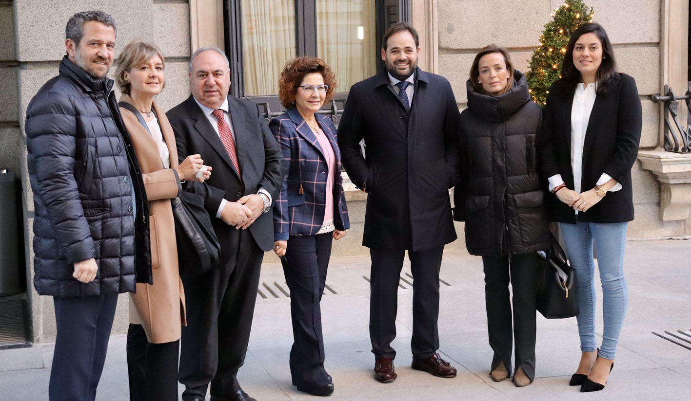 Paco Núñez, junto a diputados del PP de CLM en el Congreso.