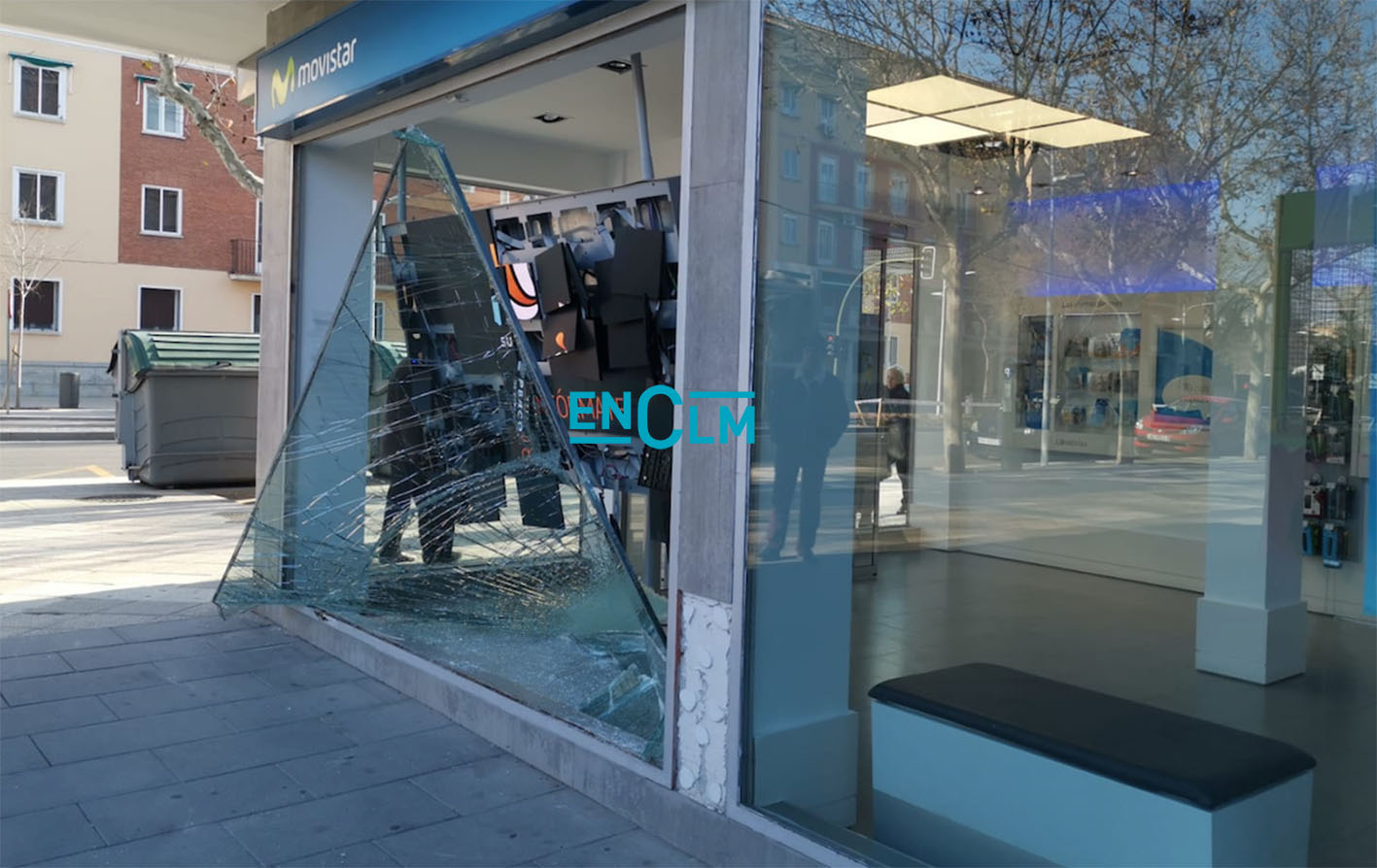 El robo se ha producido esta madrugada en una tienda de Movistar situada en el barrio de Santa Teresa, en Toledo.