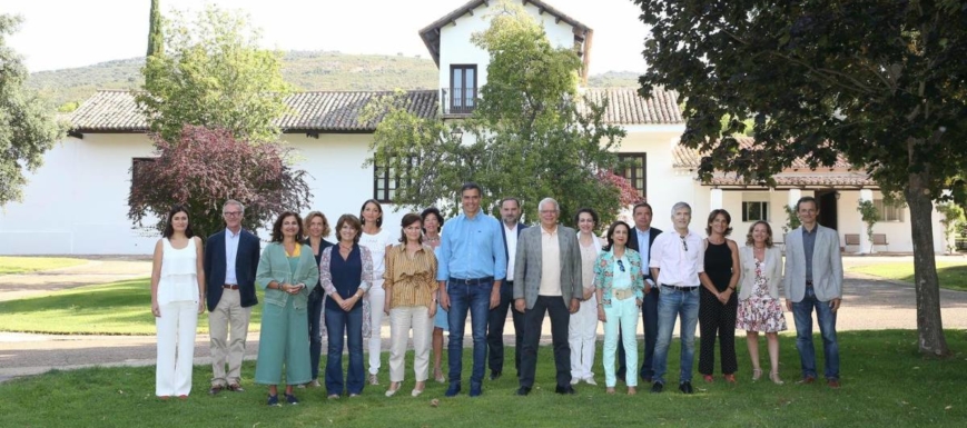 Anterior reunión de Pedro Sánchez con sus ministros en los Quintos de Mora.