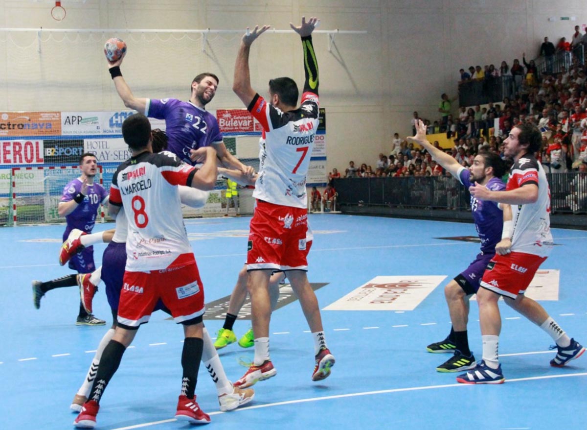 El Quabit juega en Liga esperando al decisión sobre el gol fantasma