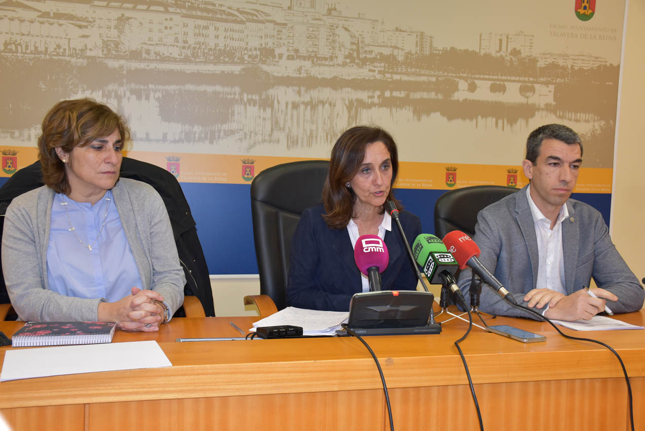 La portavoz del Gobierno municipal de Talavera, Flora Bellón, ha explicado la decisión del Supremo en rueda de prensa.