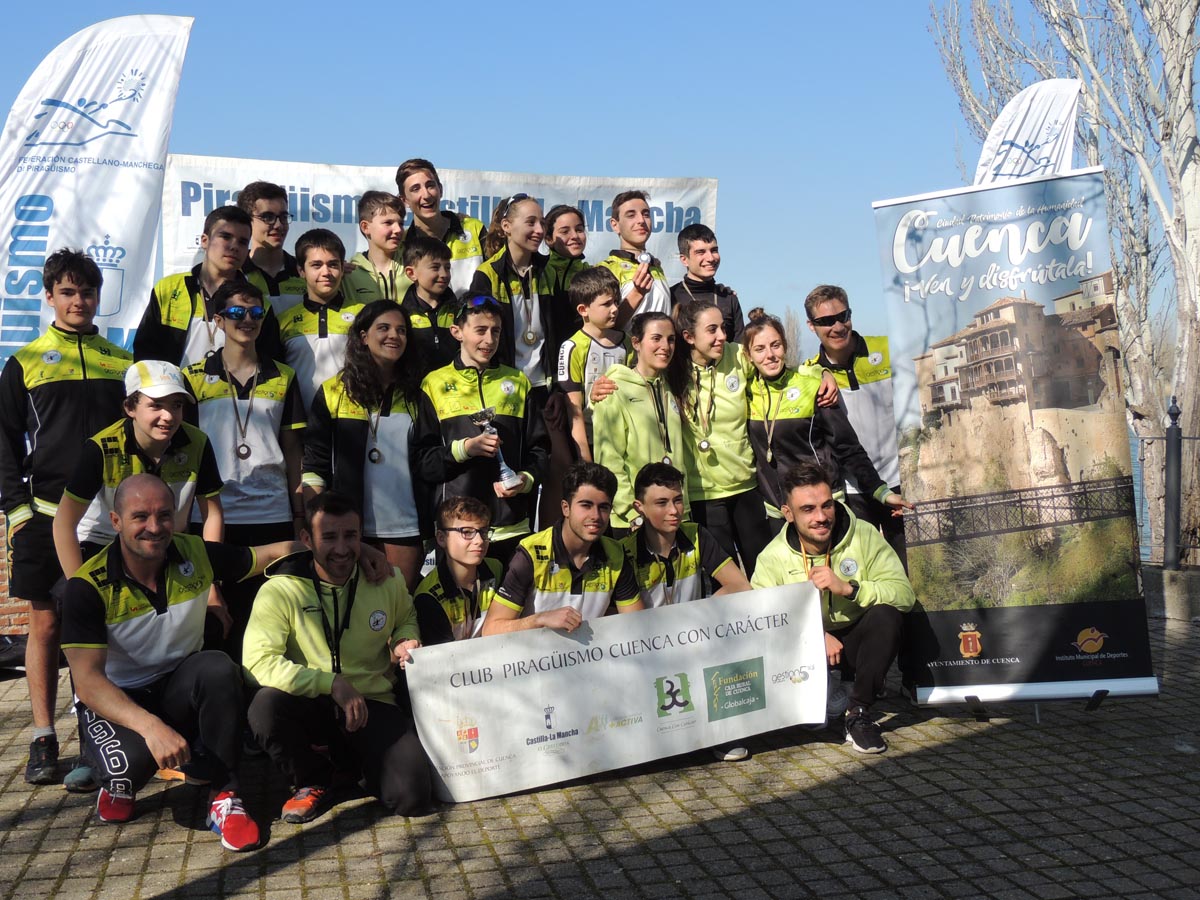 Foto de familia del Club Cuenca Con Carácter en Las Herencias