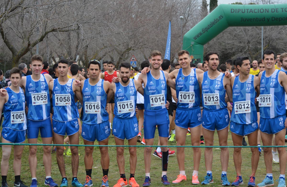 Equipo masculino absoluto del UDAT, quinto y billete para el Nacional