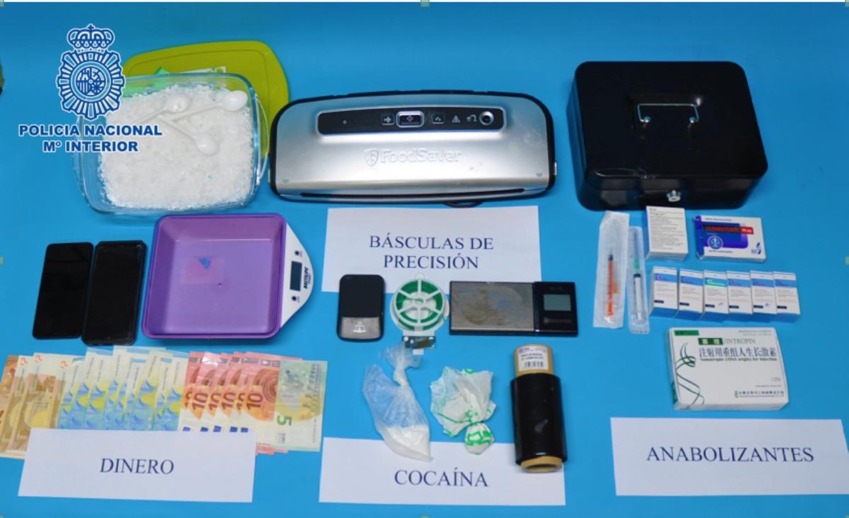 Efectos intervenidos a un supuesto distribuidor de droga en Ciudad Real