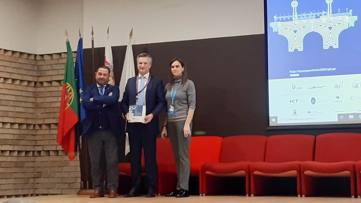 Felipe Hernández Pelines, investigador de la UCLM, recibió el premio en Portugal.