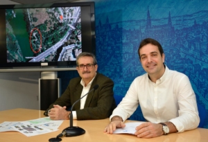 El concejal de Deportes, Pablo García, y Martín Molina, de la carrera "La Vuelta al Tajo"