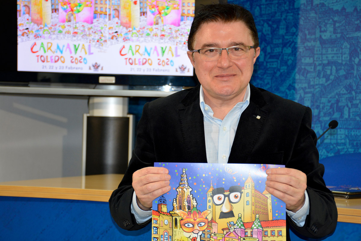 El concejal de Cultura de Toledo, Teo García, durante la presentación el Carnaval.