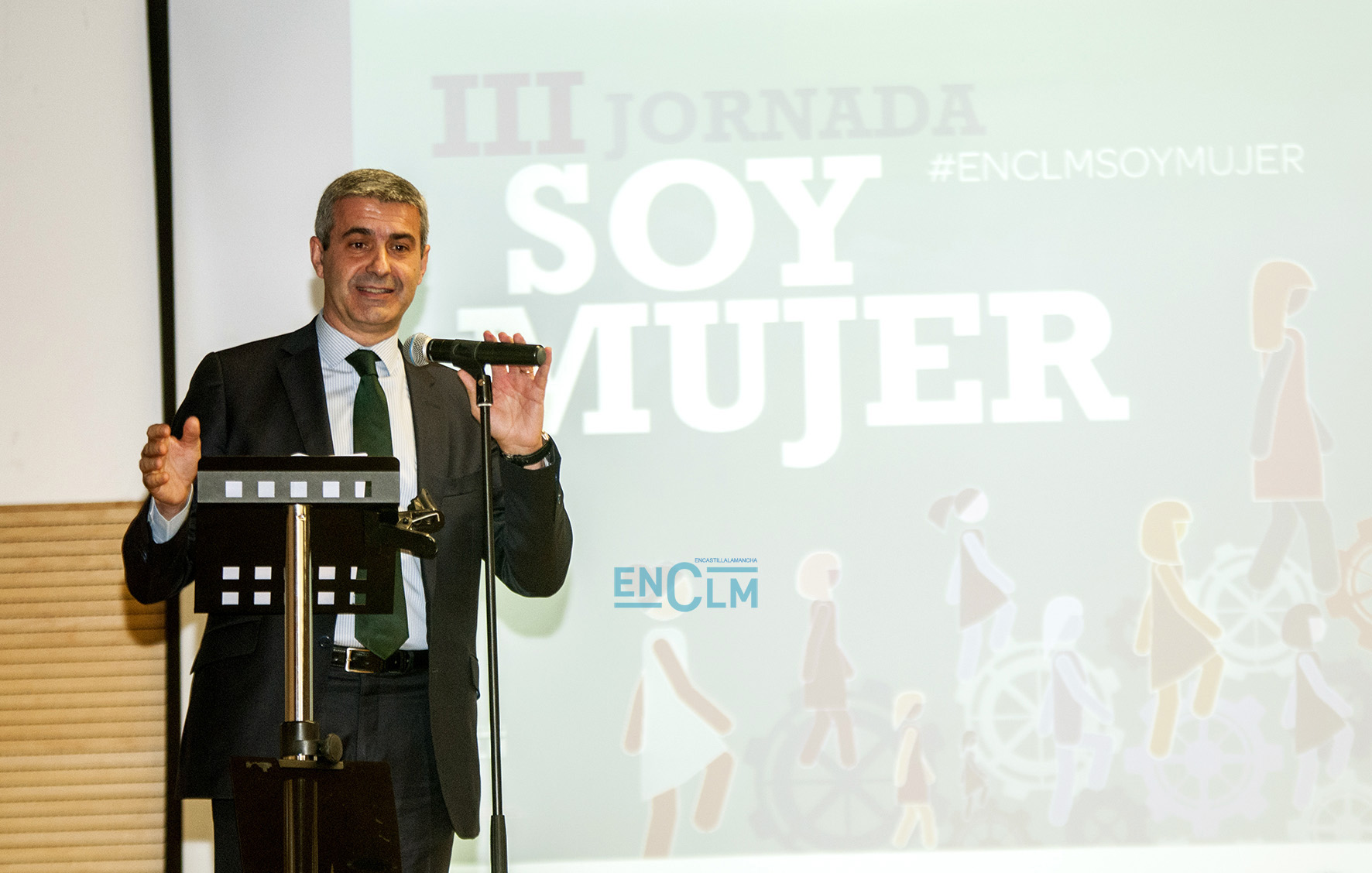 Álvaro Gutiérrez, presidente de la Diputación de Toledo, ha recalcado que "nuestro papel en la vida no es ser ciudadanos de segunda ni sumisos ni sumisas".