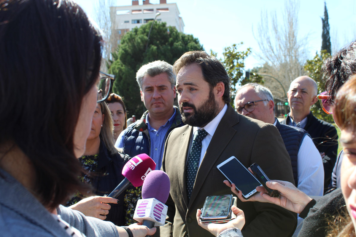 Paco Núñez durante el acto de homenaje a las víctimas del terrorismo celebrado en Guadalajara.