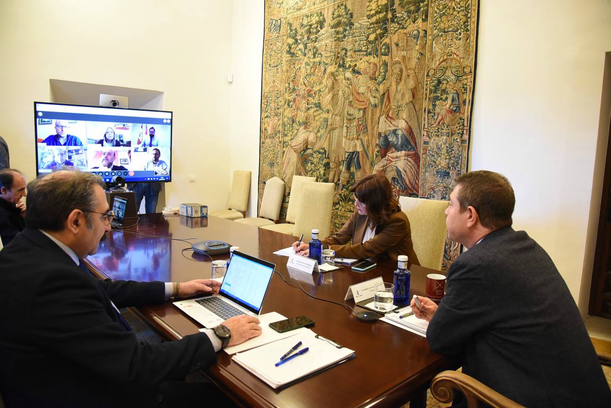 Videoconferencia del Gobierno de CLM con los partidos políticos de la región.