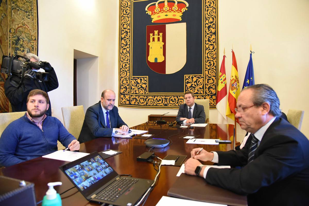 Videoconferencia con el jefe del Gobierno central.