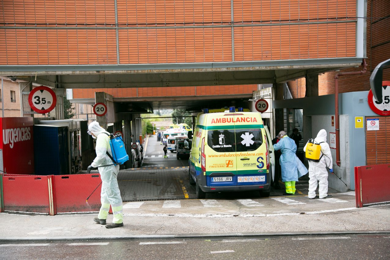 Desinfección en las Urgencias del Virgen de la Salud.