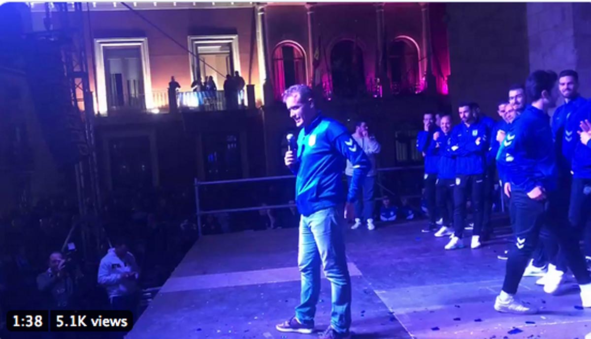 David Ramos, entrenador del Viña Albali Valdepeñas, en el homenaje de la afición