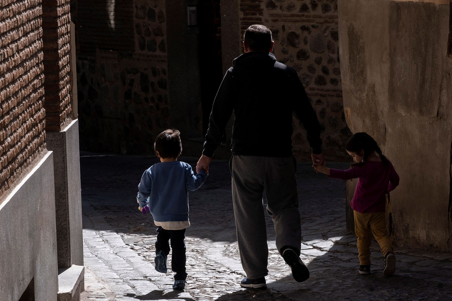 Niños salen del confinamiento en Toledo