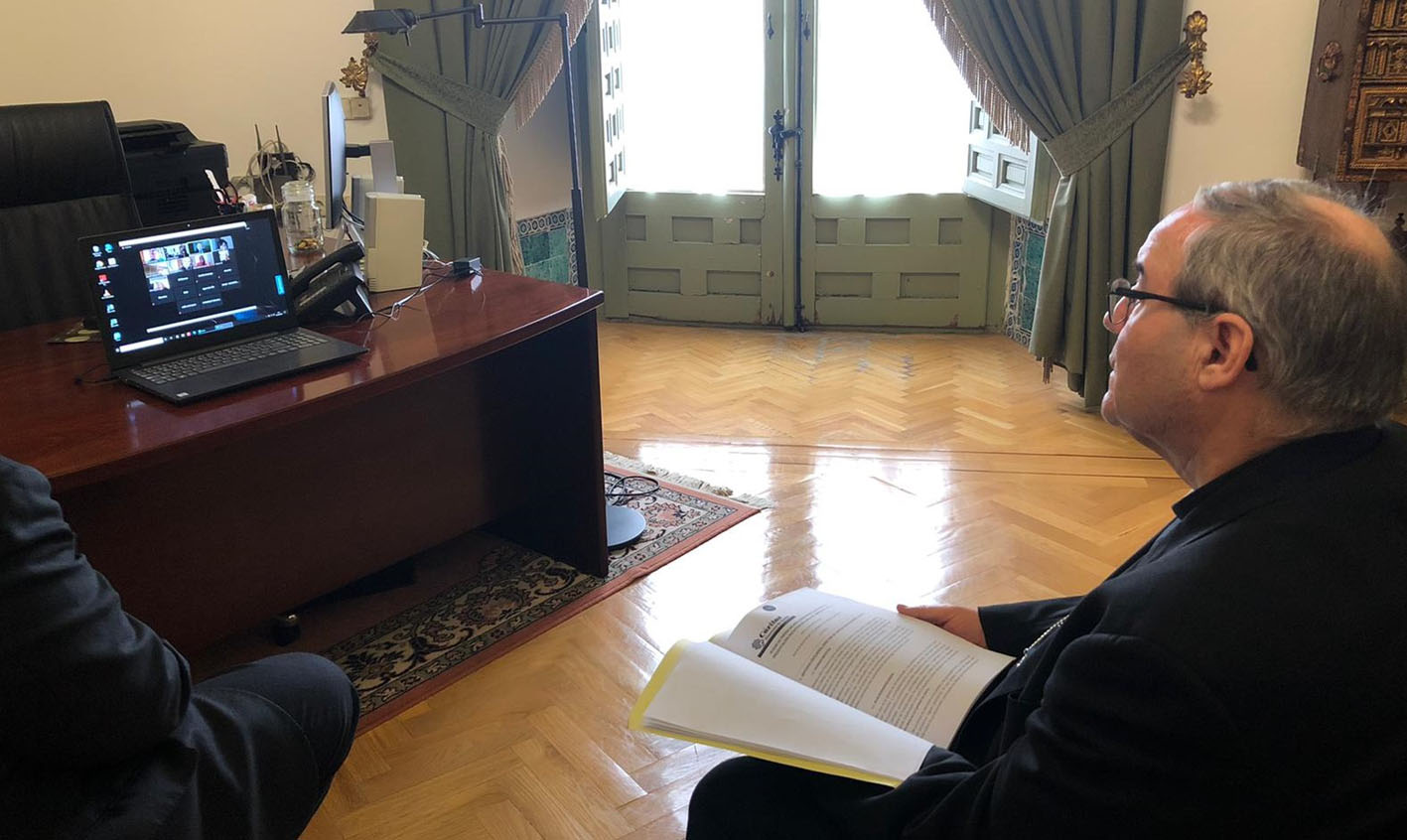 Francisco Cerro, arzobispo de Toledo, durante la videoconferencia mantenida con Cáritas y los medios de comunicación.