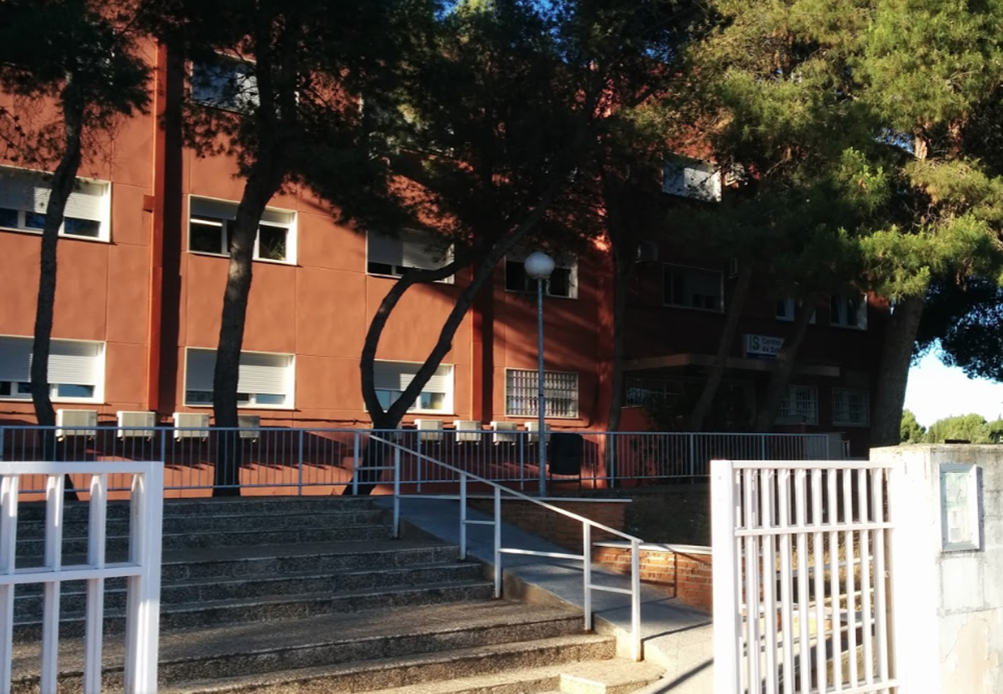 Centro de salud Avenida de los Institutos, en Alcázar de San Juan (Ciudad Real).