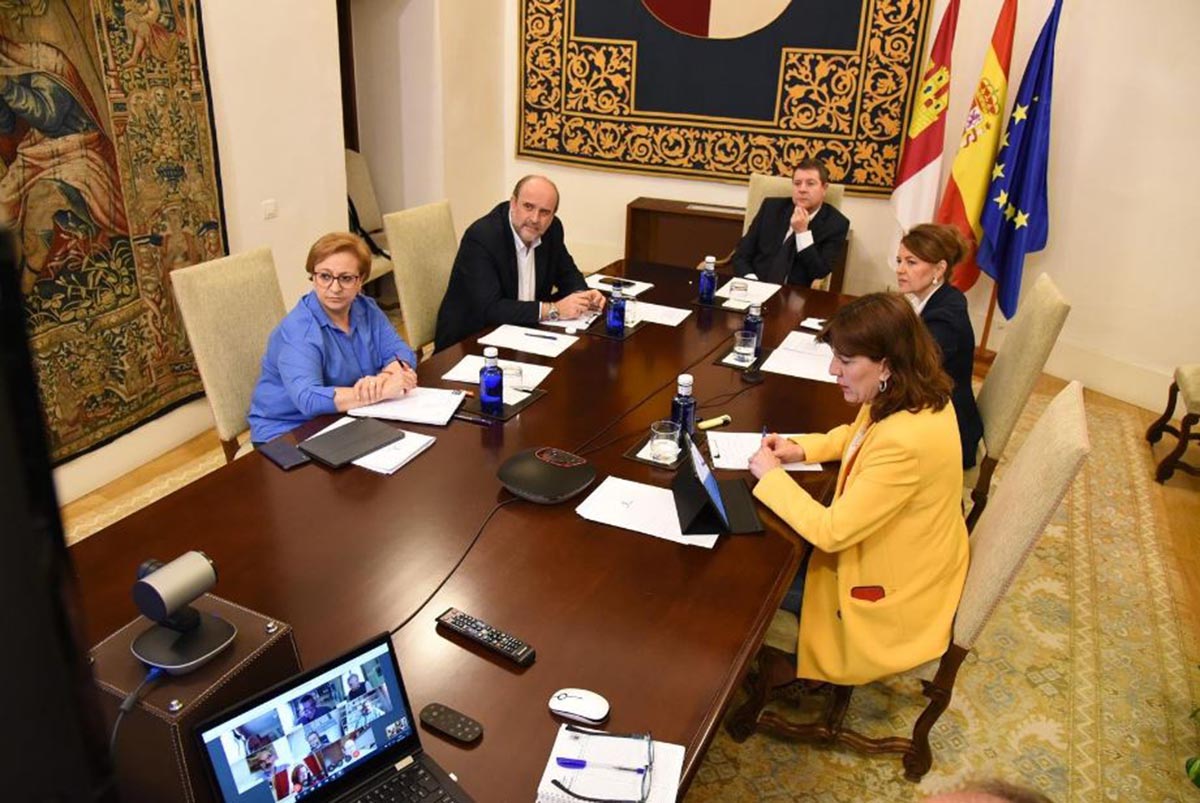 Page ha pedido en la videoconferencia que se pueda practicar la ca za y la pesca en la fase 1