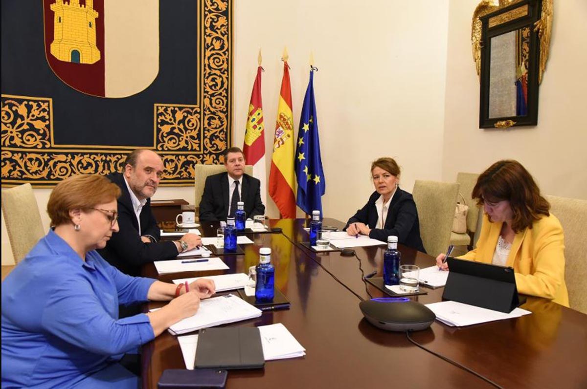 Video conferencia del Gobierno de CLM con el sector social, en el que abordó el rastreo para detectar el virus