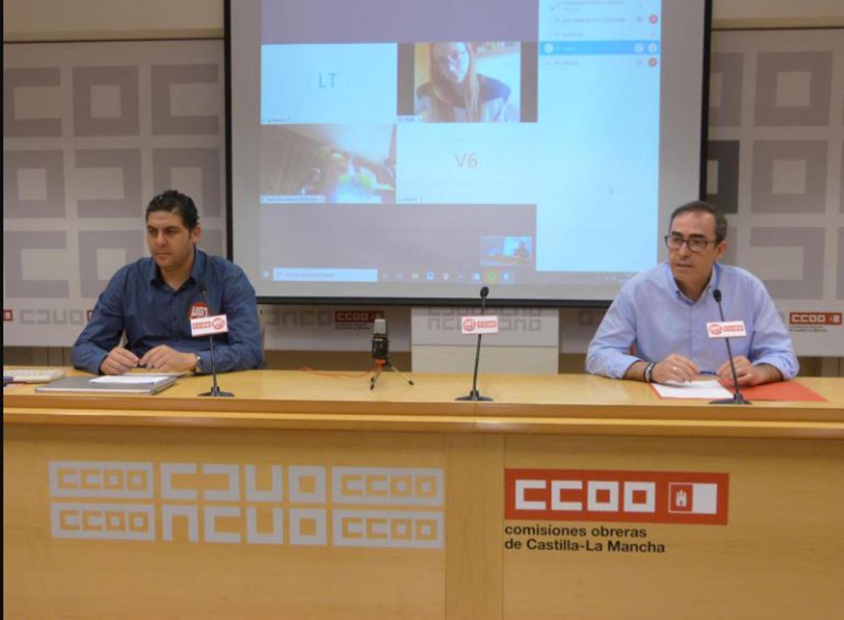 Paco de la Rosa (CCOO, derecha), y Raúl Alguacil (UGT), en la rueda de prensa (telemática) del 1 de mayo